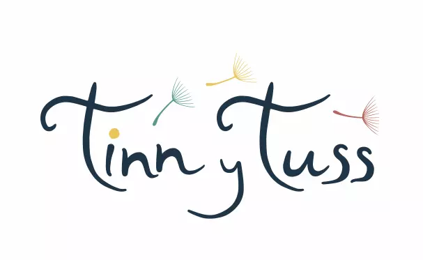 Logotipo de 'Tinn y Tuss', creado por Clau Vidal Studio